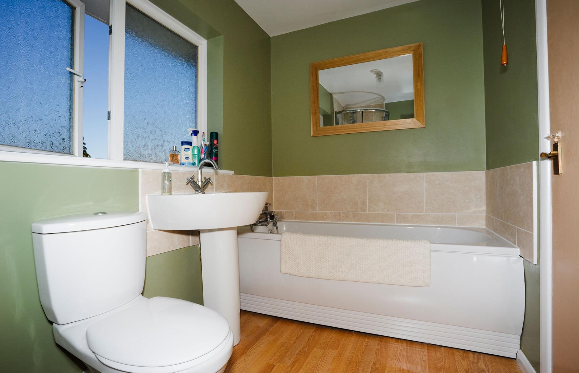 2000s: the bathroom